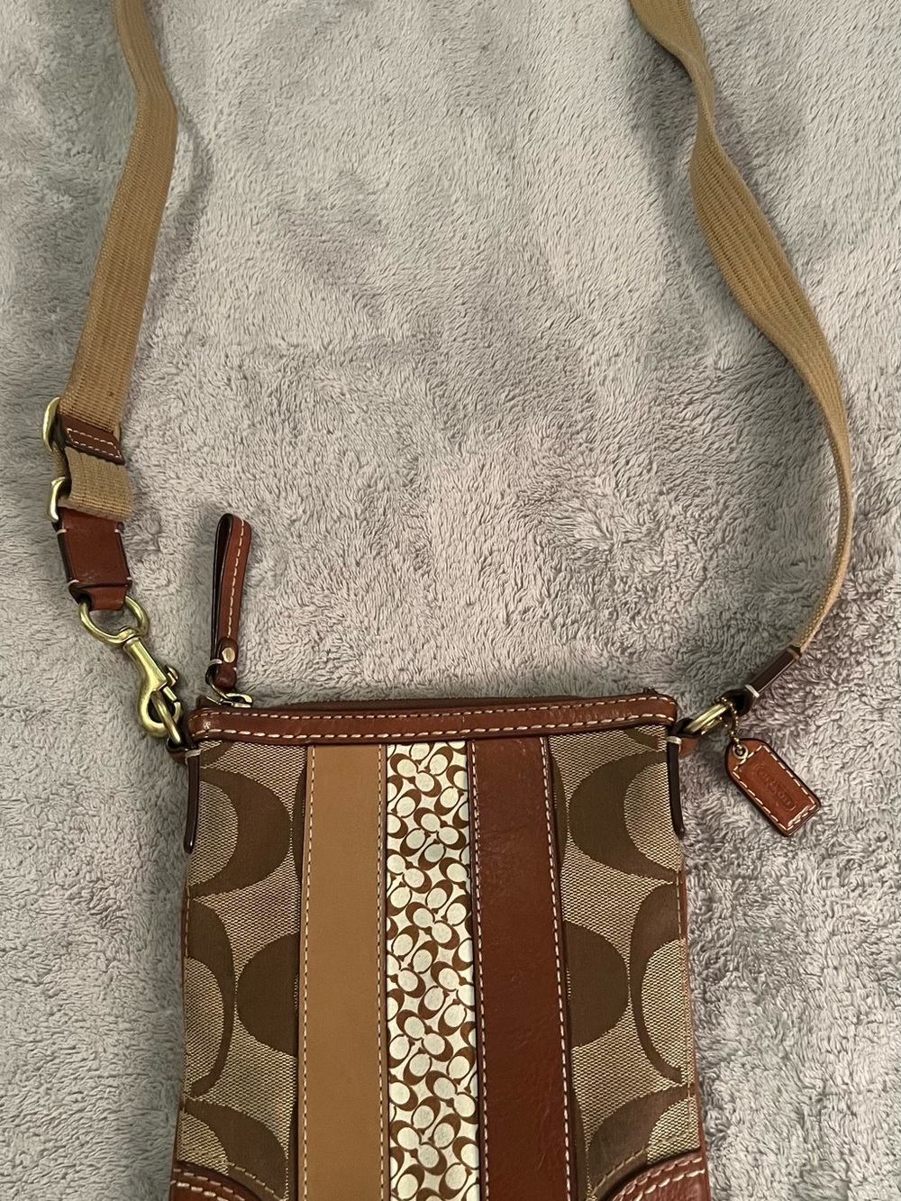 Coach Hamptons Signature Crossbody in Tan and Brown